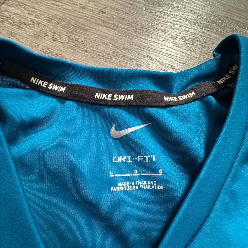 Nike Shirt Adult‎ Large Blue Swim UPF 40 Short Sleeve Performance Tee Surf Adult
